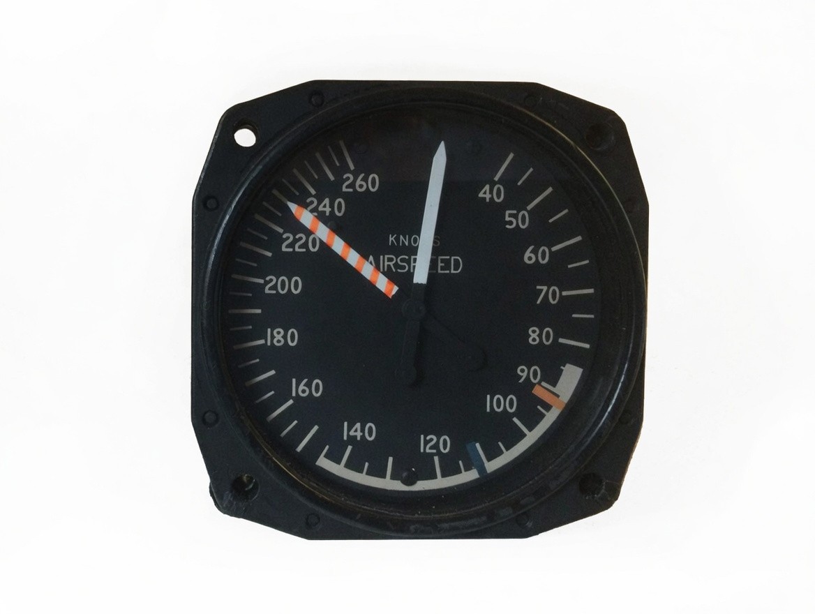 Cessna U.S. Gauge Air Speed Indicator 40-260 KIAS PN C661046-0101 -Tested Good