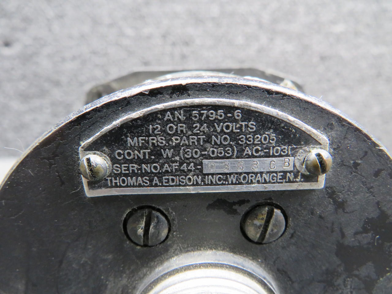 33205 (Alt: 26-82207-1) Edison AN5795-6 Dual Fuel Quantity Indicator