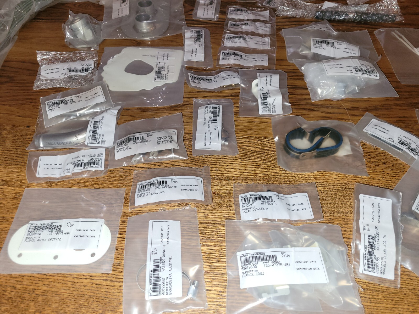 New Embraer Bombardier BD-700 Collector Kit BS-145LEG-38-0002