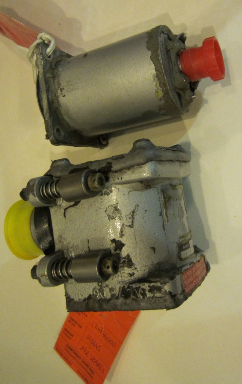 AIRCRAFT PARTS LOT UNKNOWN CONDITION GEAR BOX SENSOR BOX C24763000 C24764000
