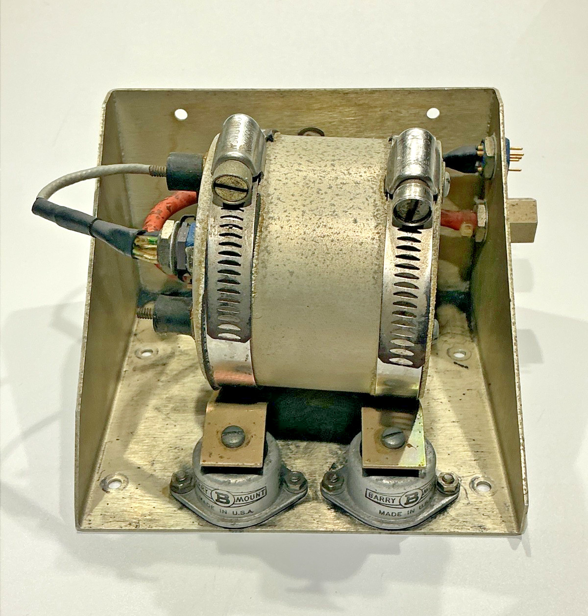 P/N: 1C535 Century Flight Autopilot Hold with Edo-Aire 1C725 Mount (12-VOLT)