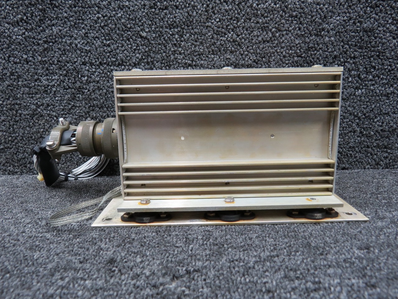 1C753-213 Century Flight Systems Yaw Damper with Tray (Volts: 28)