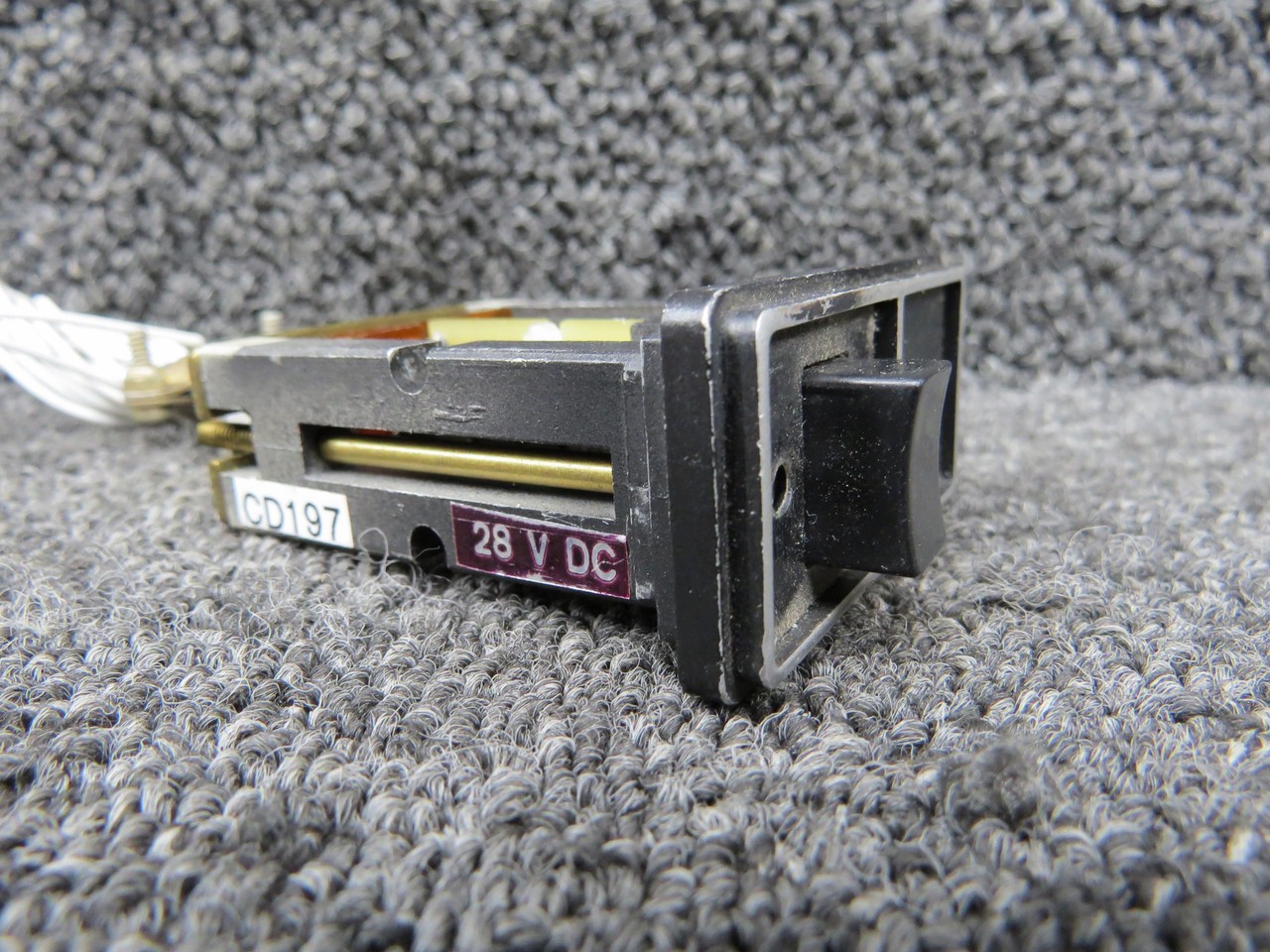 1C763-2 Century Flight Systems Yaw Dampener Controller Switch (Volts: 28)