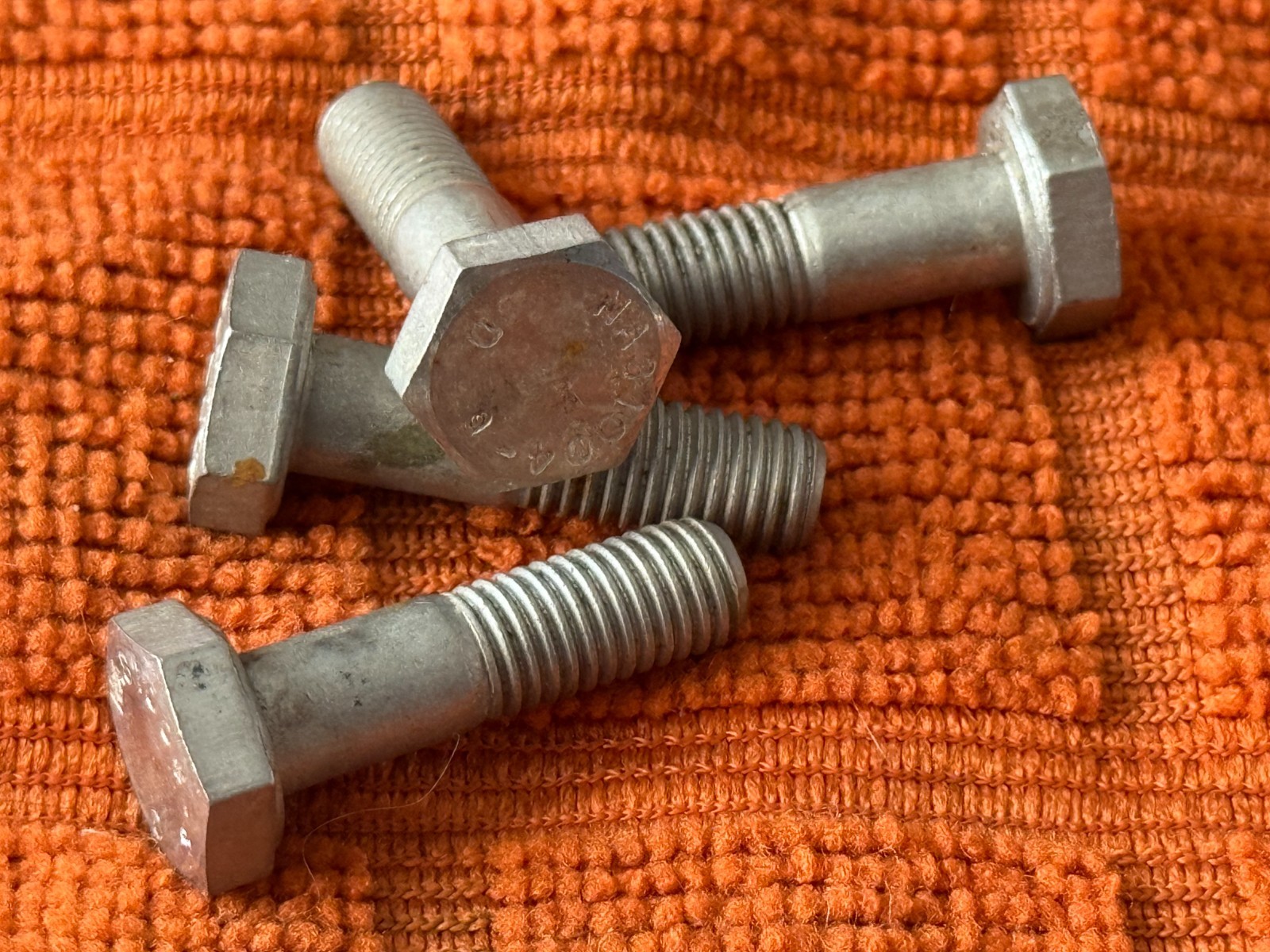 (1) Stainless Steel alloy Hex Head Bolt, 1/4-28 x .919″ NAS1104-6