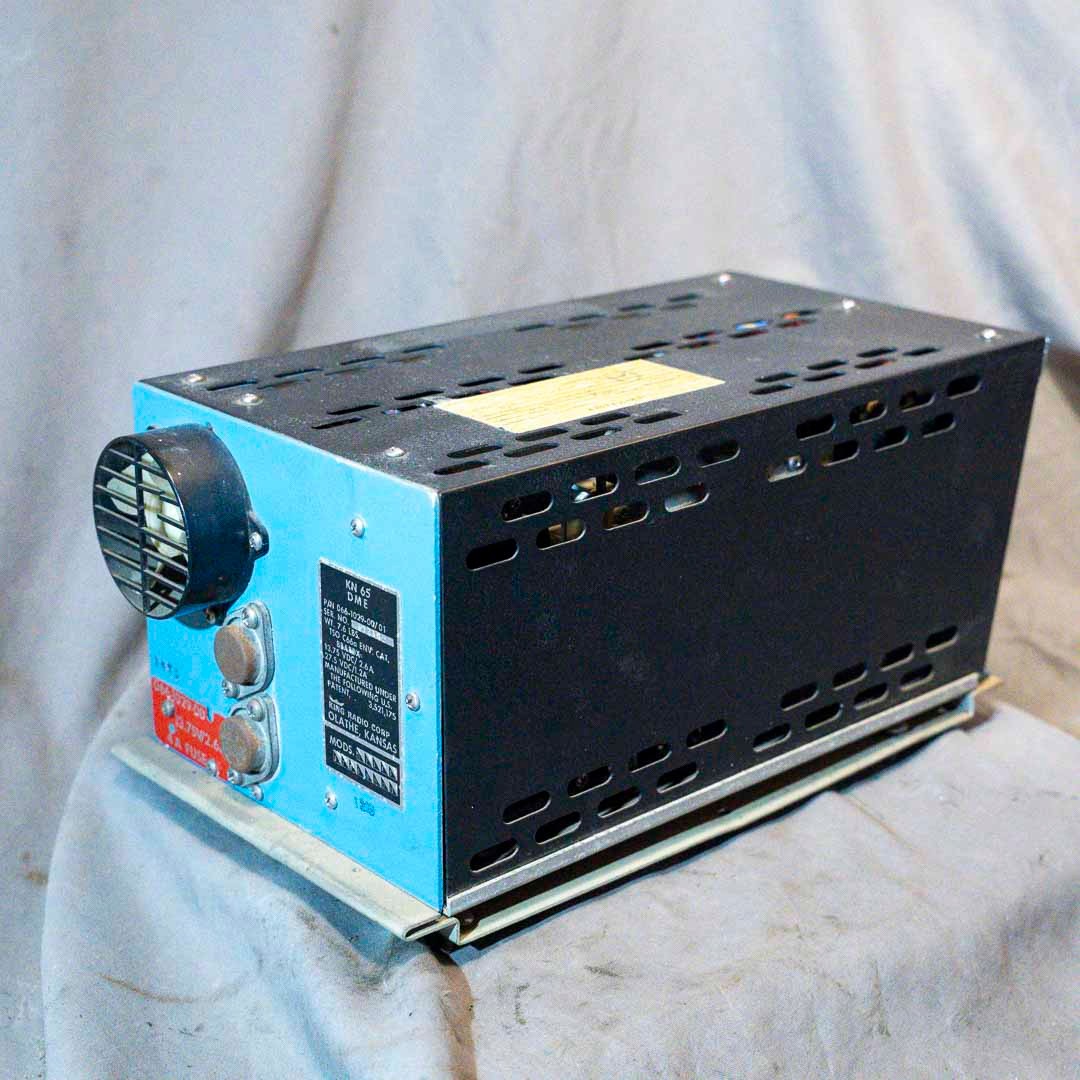 Bendix King KN65 DME with tray P/N 066-1029-00/01
