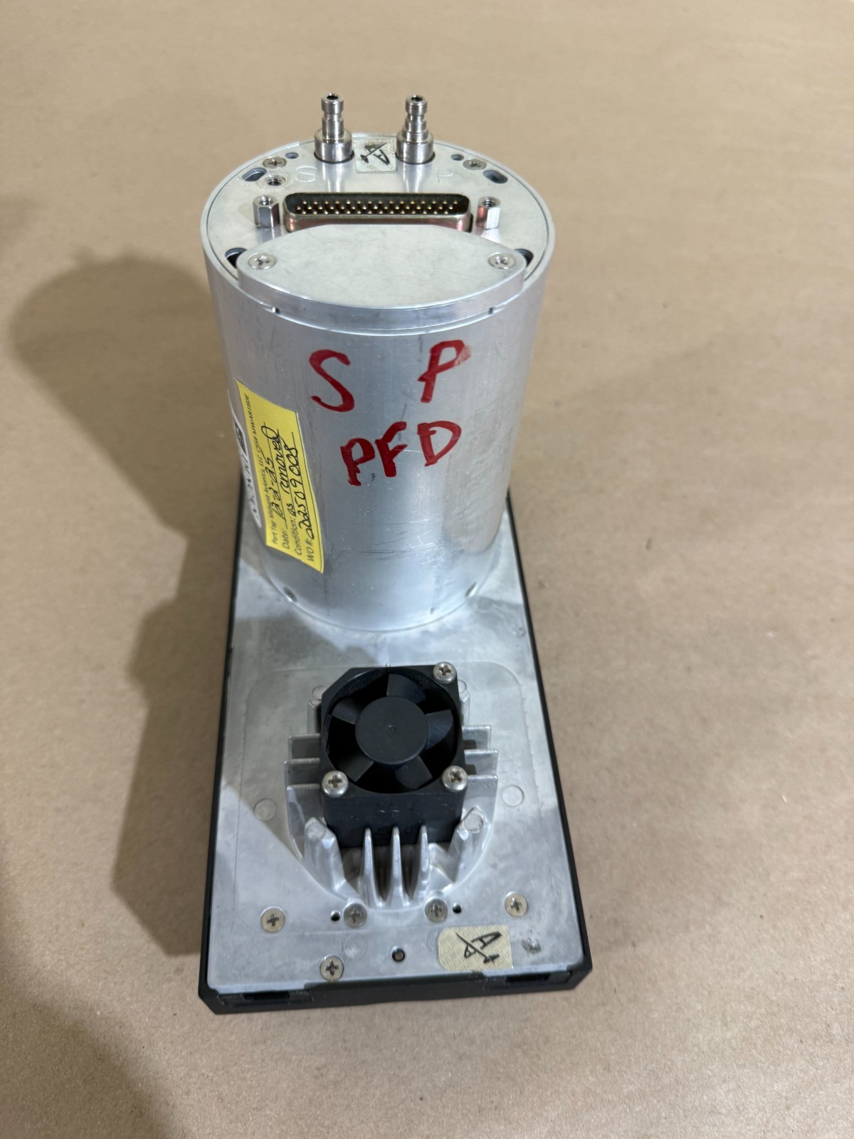 ASPEN EFD 1000 PFD P/N 910-00001-001 WITH CONFIGURATION MODULE AND CONNECTOR