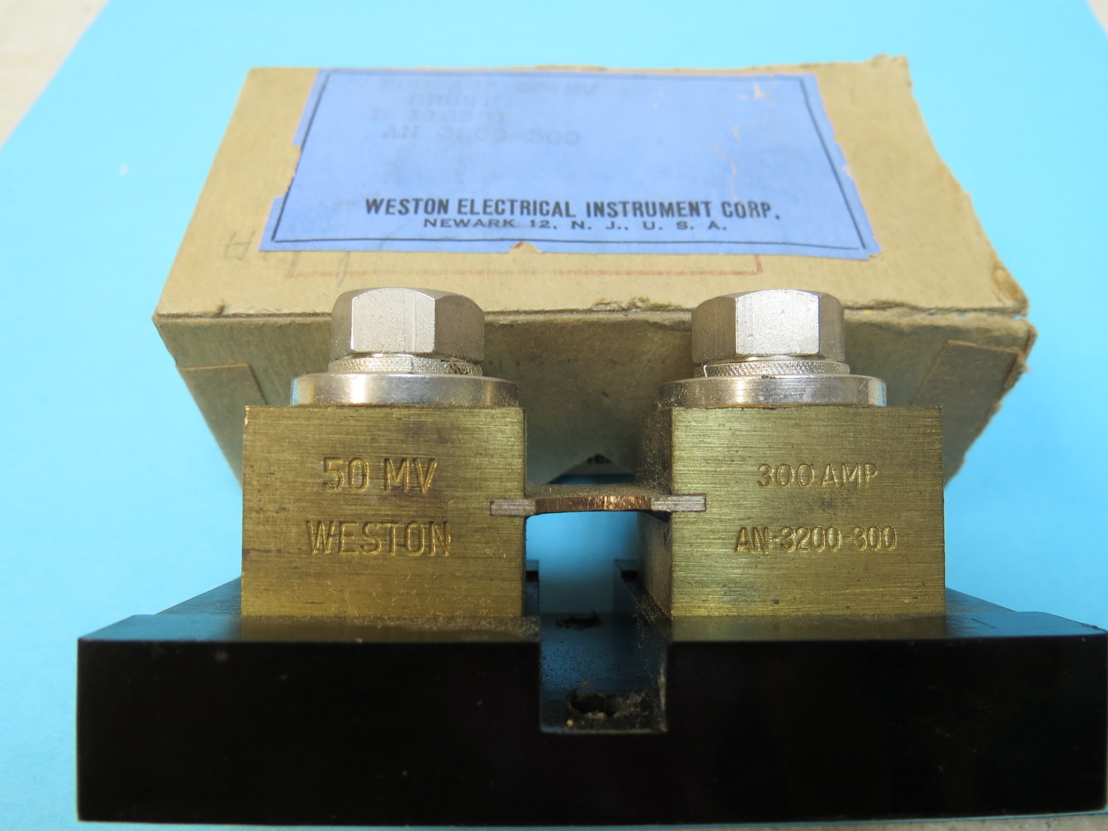 300 AMP 50 MV Aircraft Shunt New in Box AN3200-300 Weston 118361 Ammeter