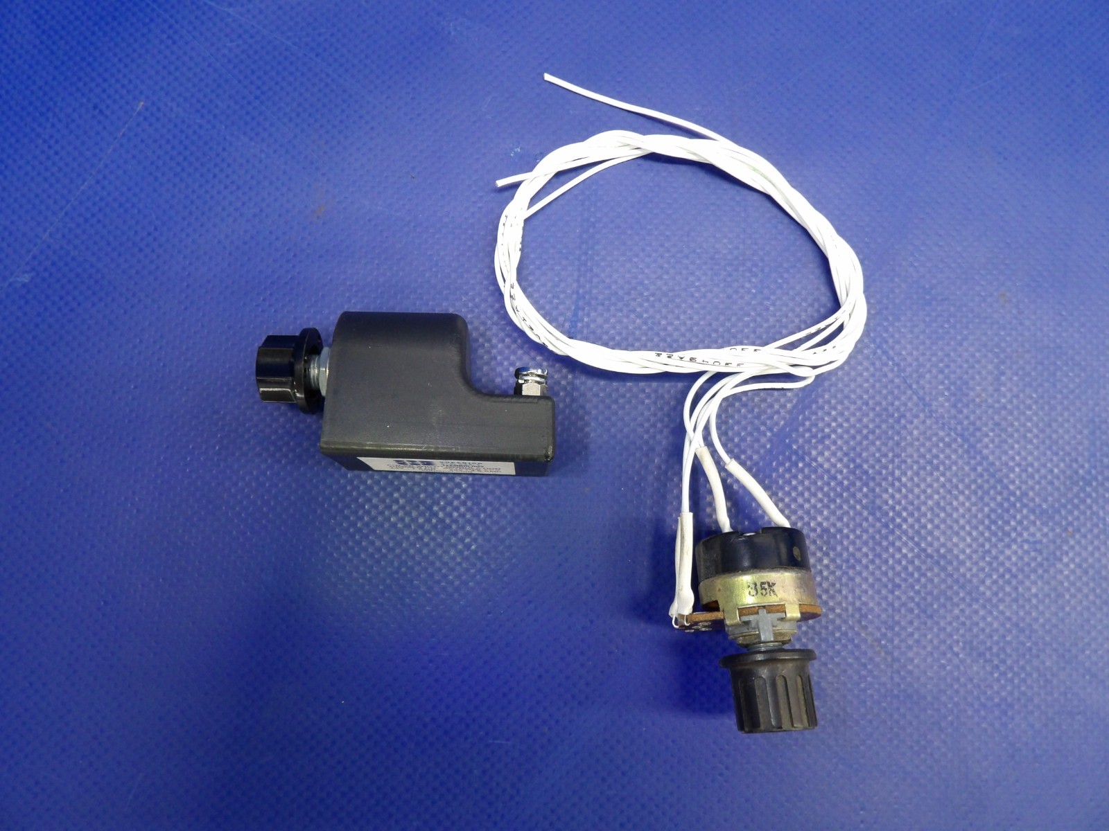 Diamond LED Dimmer w Off Switch & Rheostat 14/28V SPTPWMLEDS TESTED (0626-1422)
