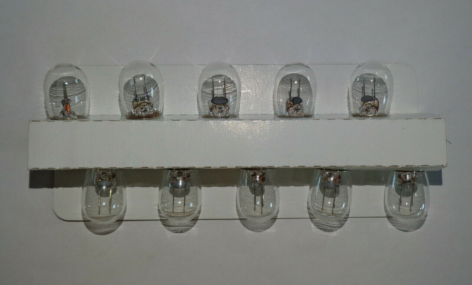 AIRCRAFT LIGHT BULBS CM1317 SA GE1317 BY CHICAGO MINIATURE 10 EACH NEW