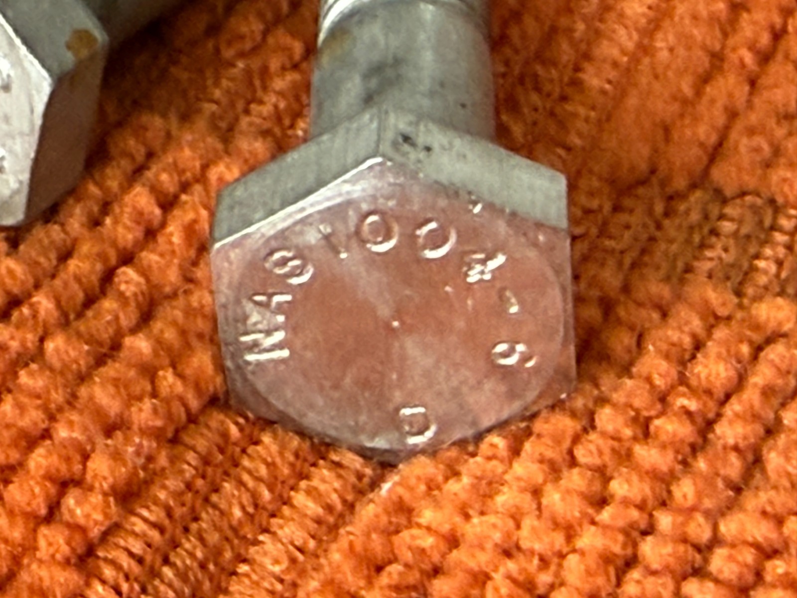 (1) Stainless Steel alloy Hex Head Bolt, 1/4-28 x .919″ NAS1104-6