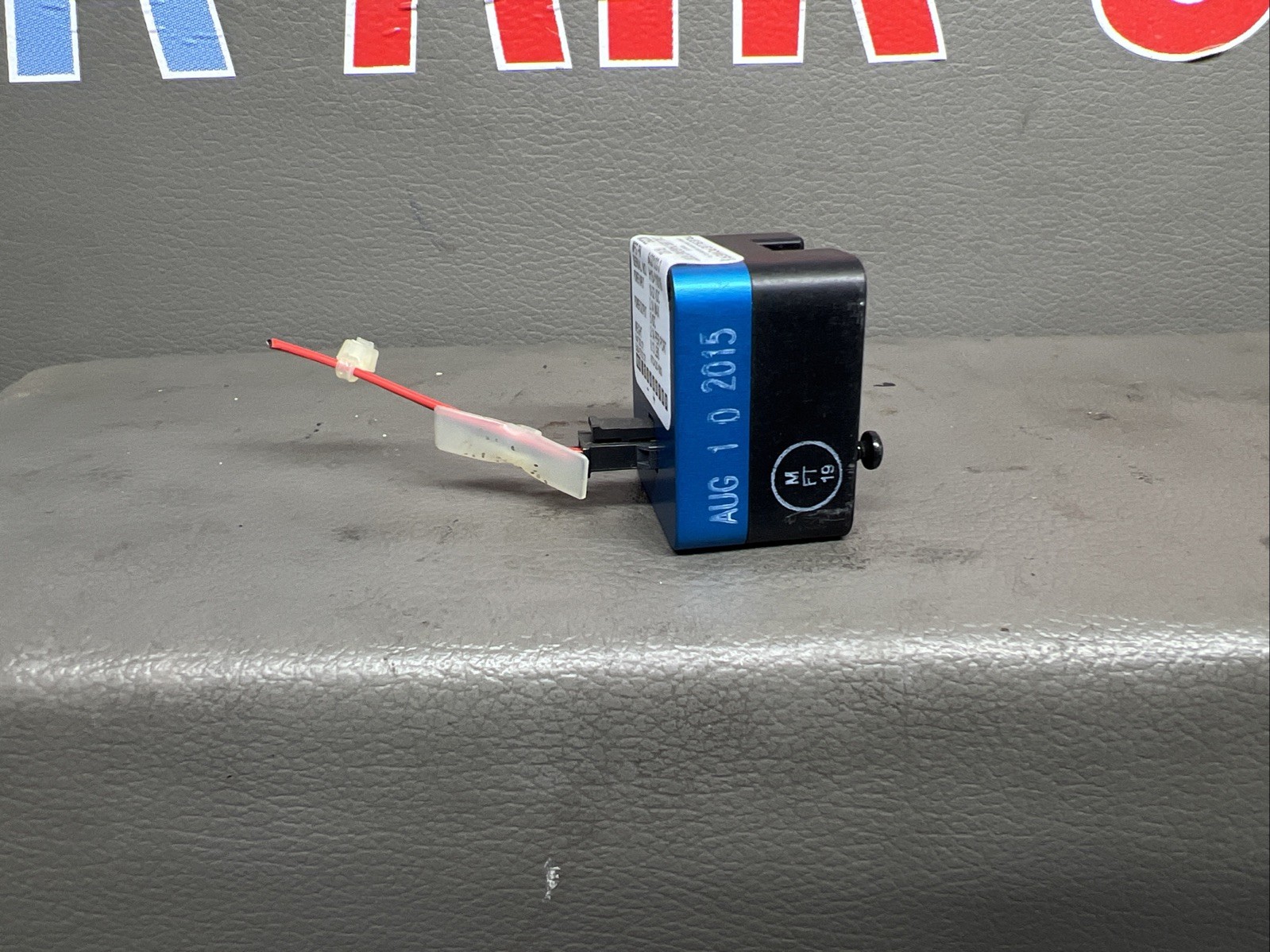 Mid Continent 6430102-3 True Blue USB Dual Charger W/ Connector 10/32V TA102