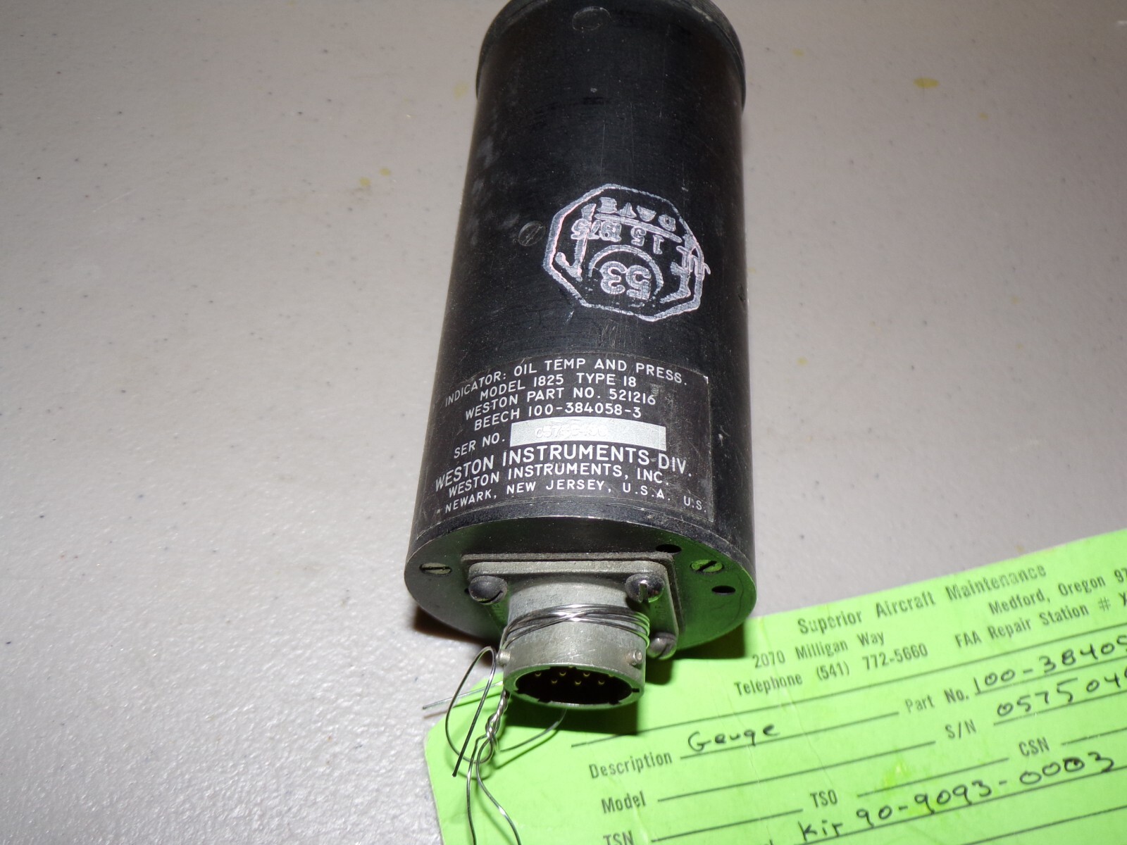 Aircraft Oil Pressure and Temp Gauge Beechcraft 100-384058-3 Weston Instruments