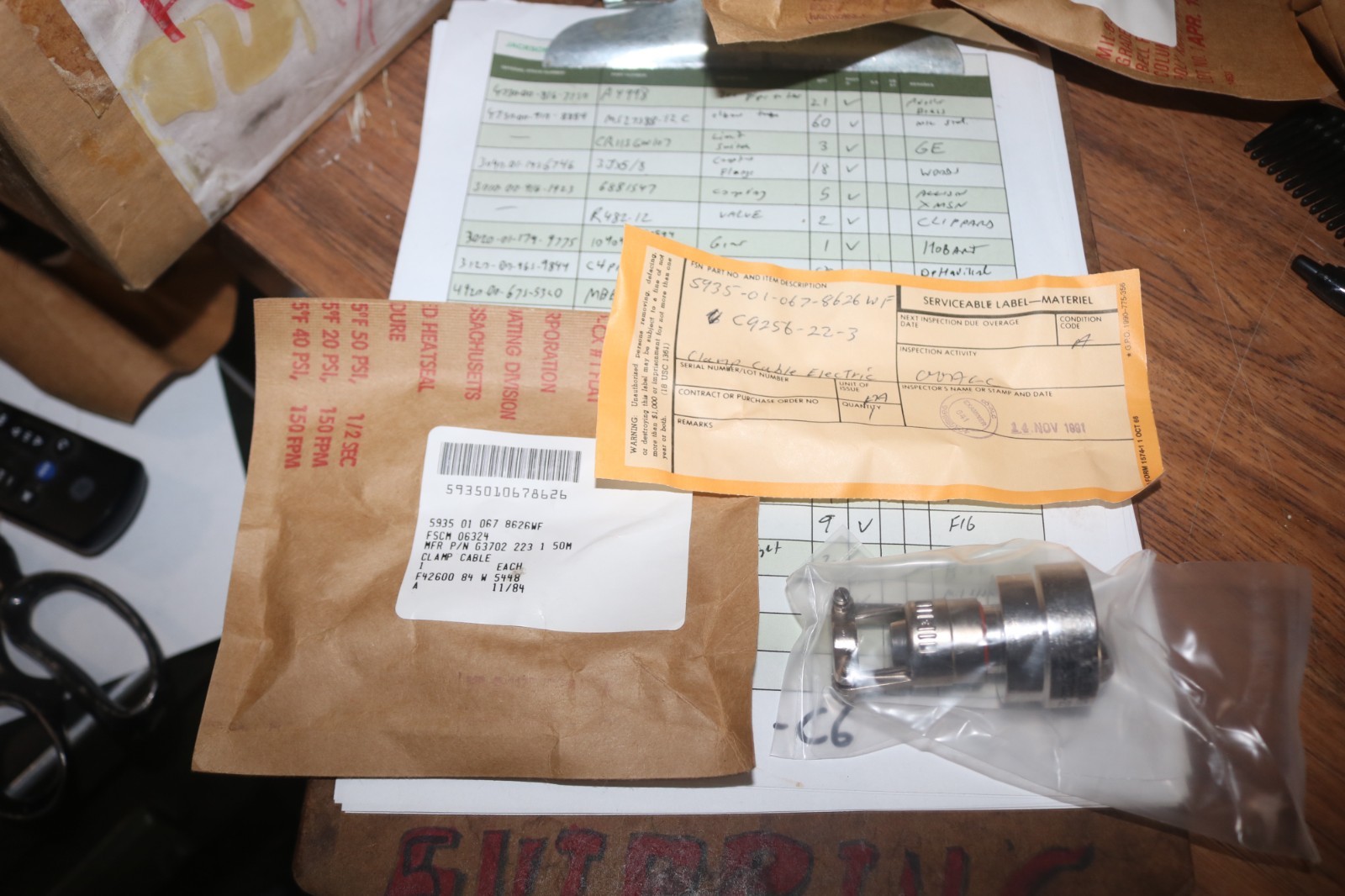 NOS F-16 electrical connector cable clamp PN C9256-22-3 5935-01-067-8626
