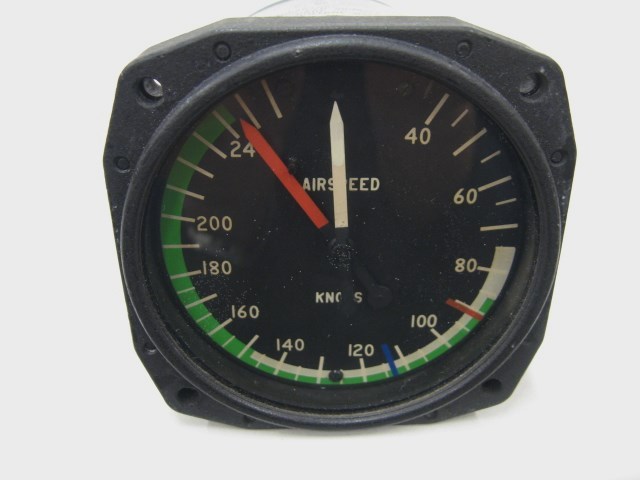 U.S. Gauge AW2829AE02 Airspeed Indicator – 40-260 knots – Piper Cheyenne II