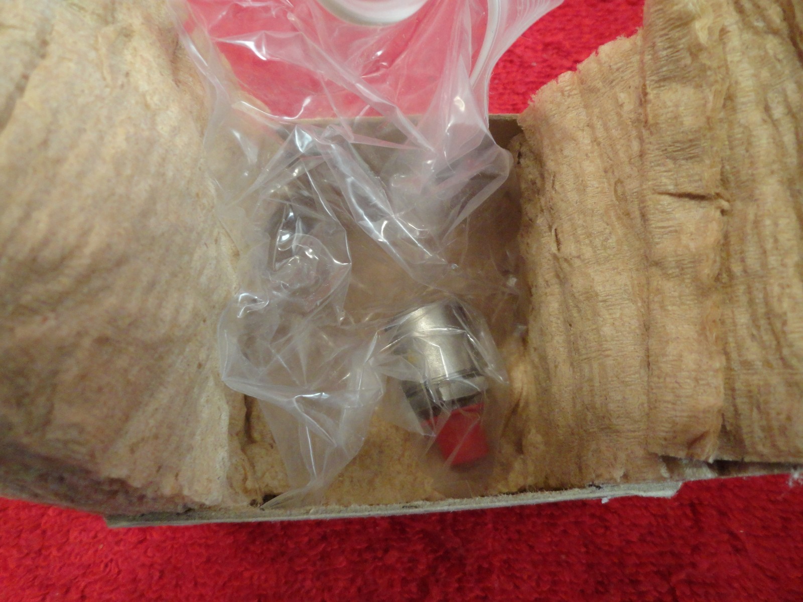 BOURDON HELIX PRESSURE GAUGE MODEL 62024 NEW SURPLUS IN BOX