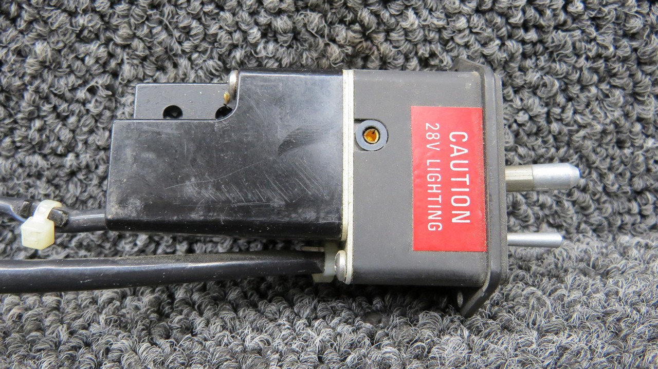 071-1242-01 Bendix King KA-51B Slaving Accessory Switch (Cracked Ear)