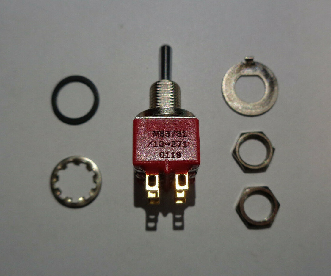 TOGGLE SWITCH BY C&K 7205 SA M83731/10-271 NEW