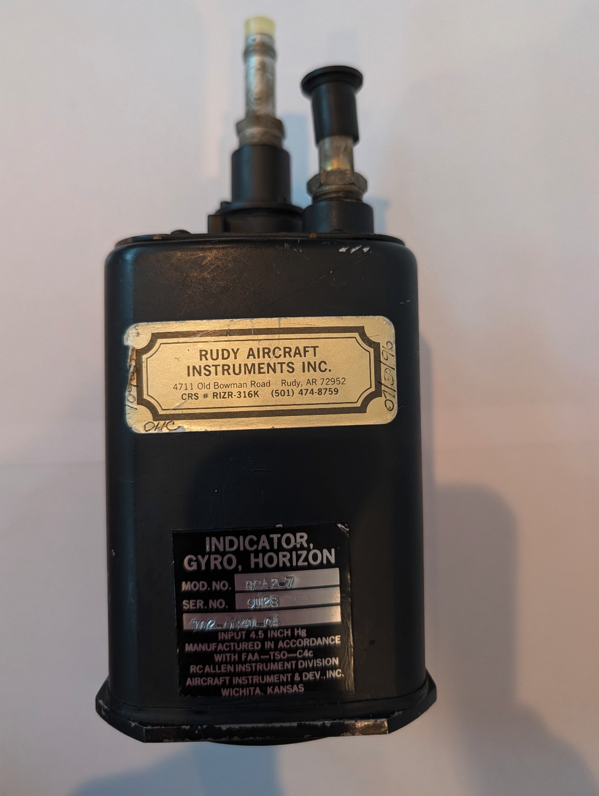 RC Allen RCA22-7 Horizon Gyro Indicator P/N 102-0041-04, working condition