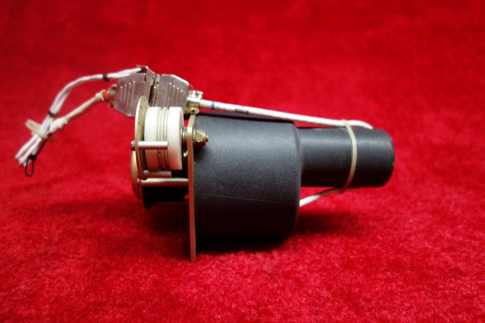 S-Tec Corporation Trim Servo PN 0106-T3