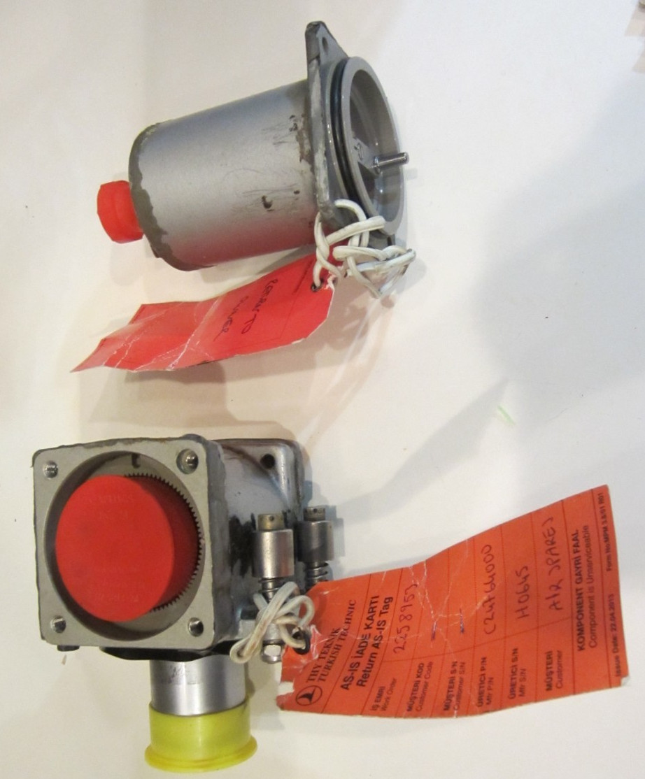 AIRCRAFT PARTS LOT UNKNOWN CONDITION GEAR BOX SENSOR BOX C24763000 C24764000