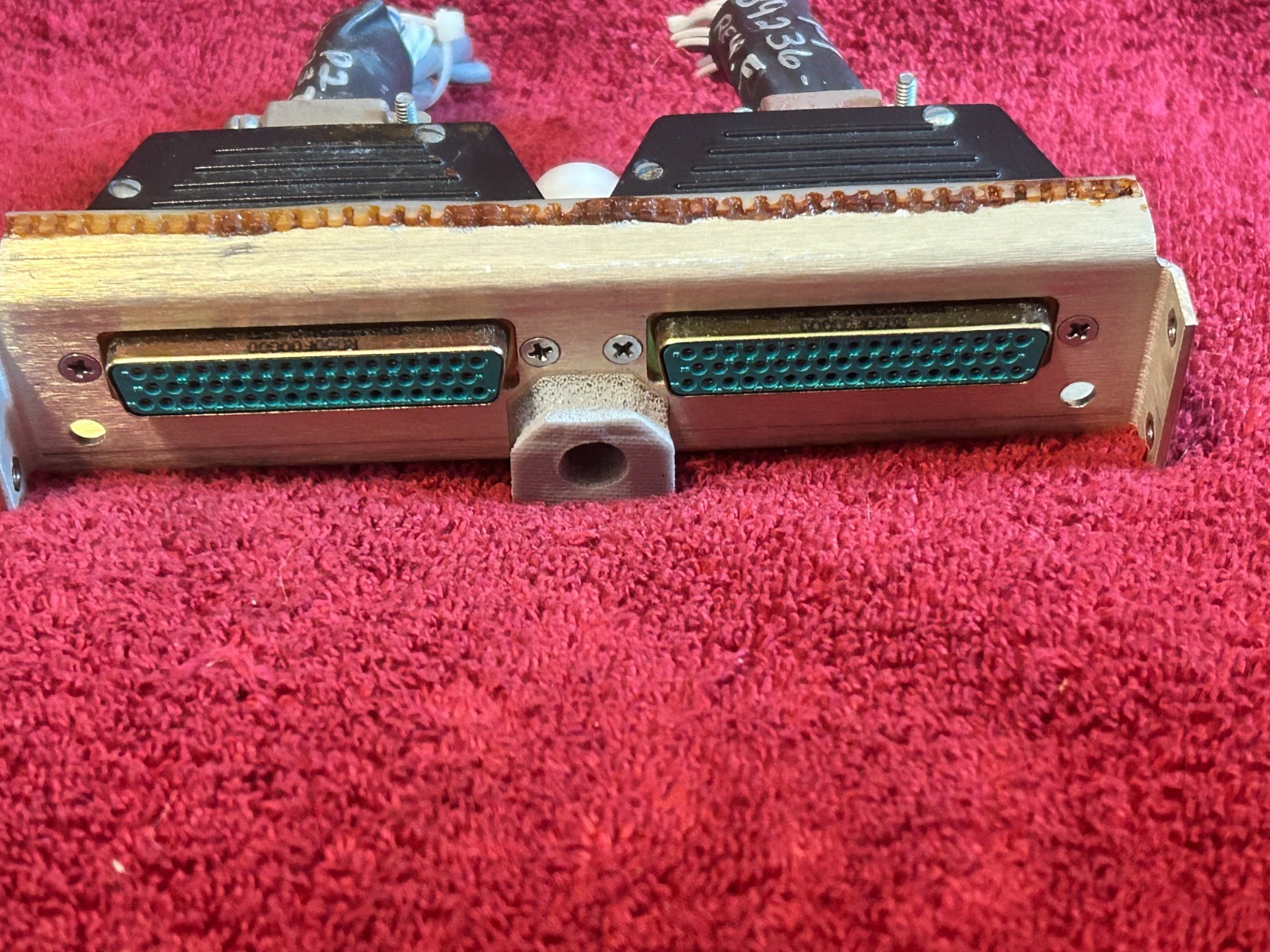 S-TEC SYSTEM 55X AUTOPILOT COMPUTER 28V P/N 01192-0-2TF WITH TRAY AND CONNECTORS