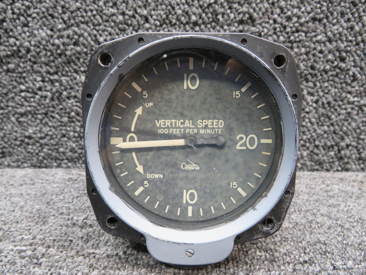 22-991-02-1A (Alt: S-1392N1) Weston Rate of Climb Indicator (Faded Face)