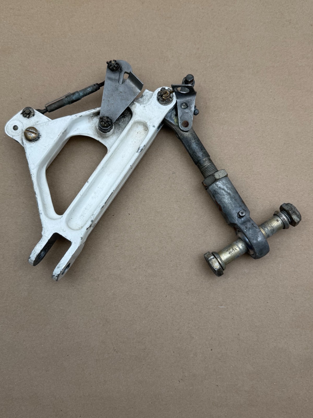 Piper Main Gear Truss Assembly RH P/N: 20766-2 (1869)