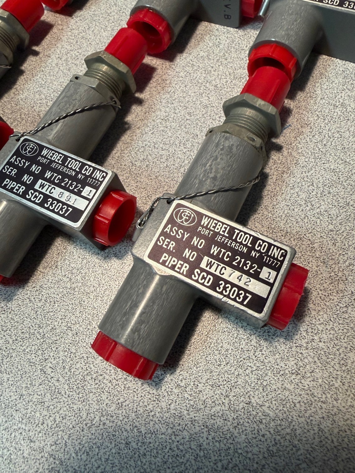 PIPER AZTEC 33037-000 WTC2132-1 HYD CHECK VALVE-NS