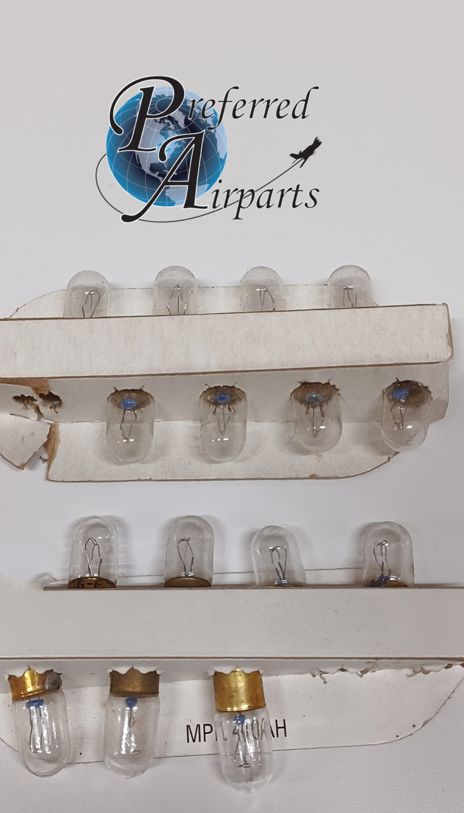 Lot of 15 General Electric Aircraft Bulbs, p/n GE1816