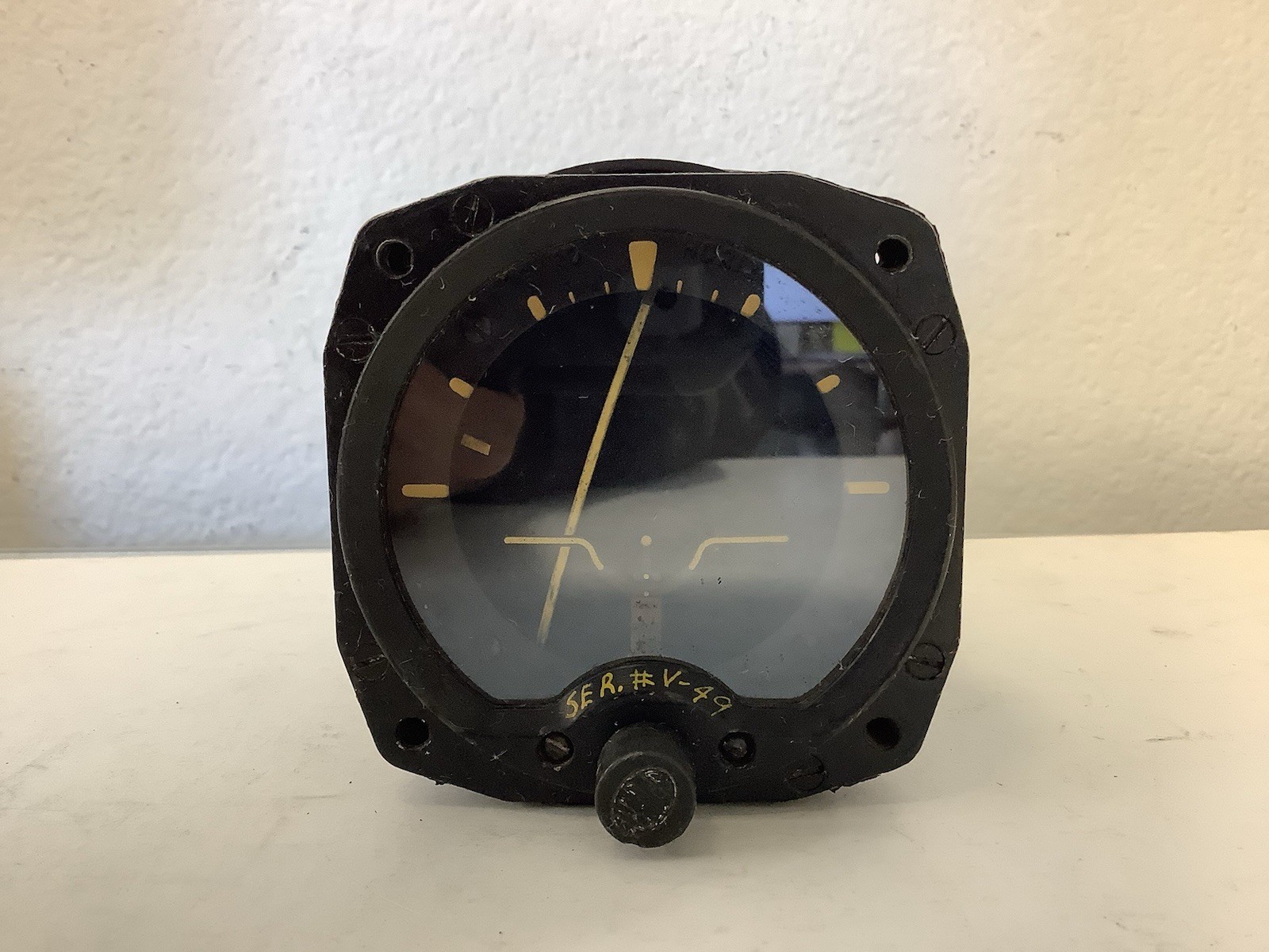 Sperry Gyroscope CO H-5 Gyro Horizon Indicator Gauge P/N 608588-23 115V