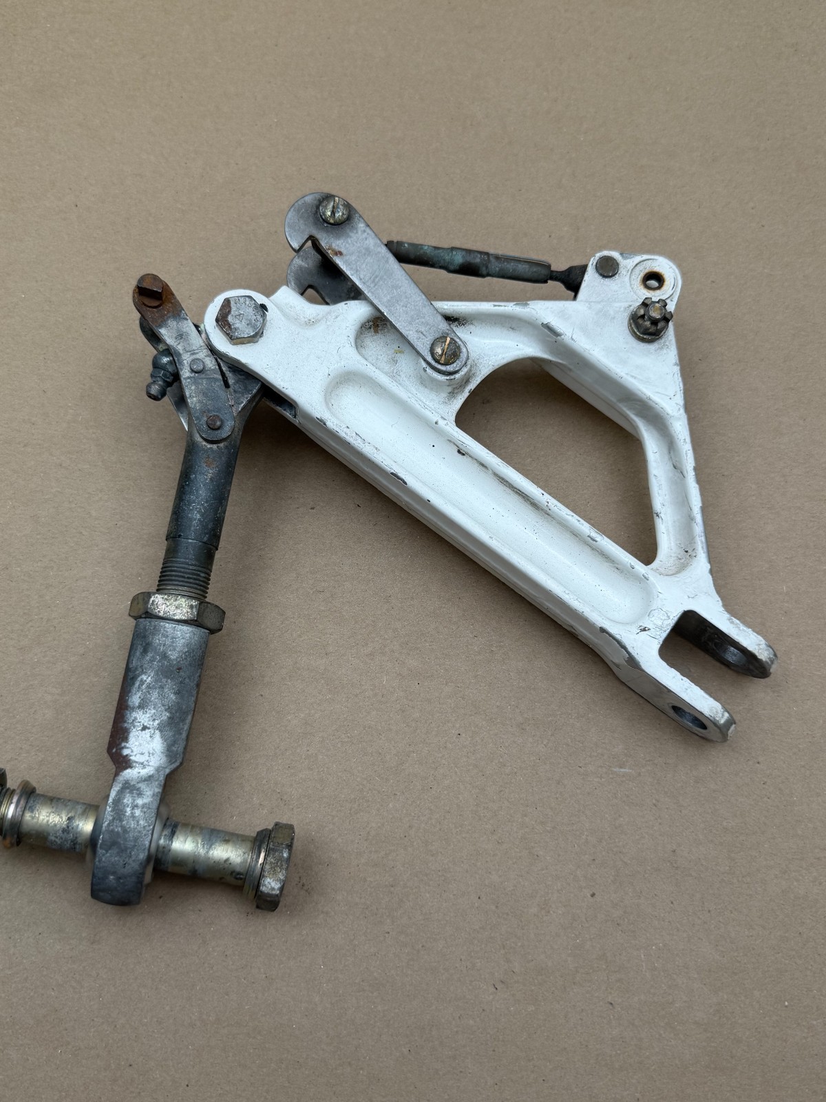 Piper Main Gear Truss Assembly RH P/N: 20766-2 (1869)