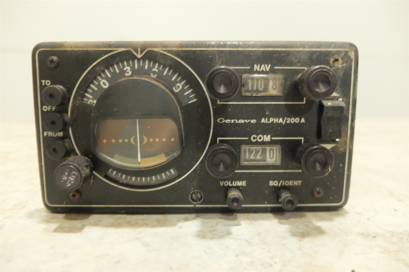 airplane aircraft Genave Alpha 200A nav com navigation communication radio