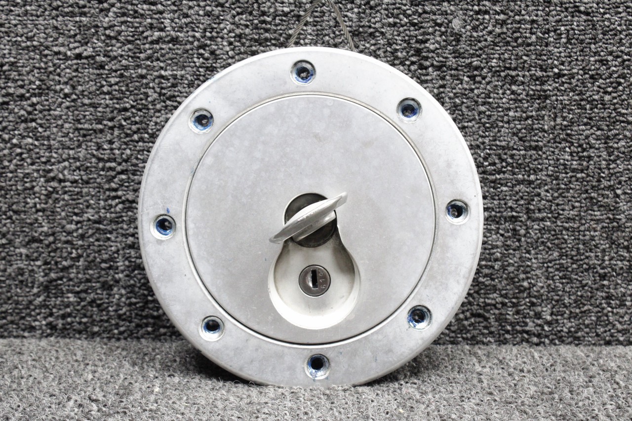 D4D-9028-17-03 Diamond DA42-NG Newton Fuel Filler Cap Assy w Spacer (Minus Key)