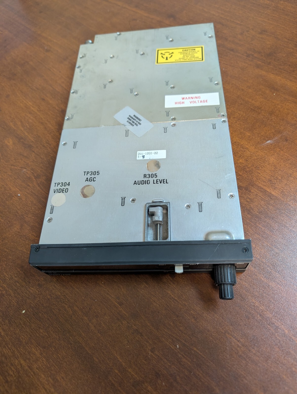 Bendix King KN 64 DME 14V / 28V PN 066-1088-00 With Rack – 30 Day Warranty