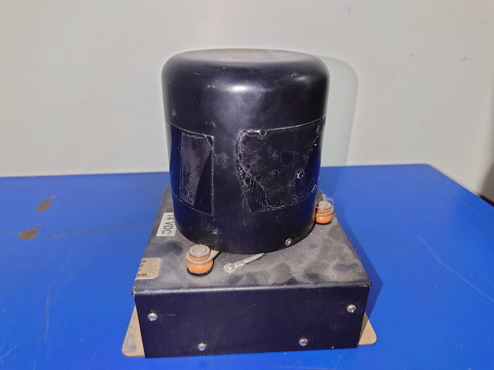 S-Tec Corporation Horizon Gyro PN 6444-1 14VDC input, Untested, For Parts