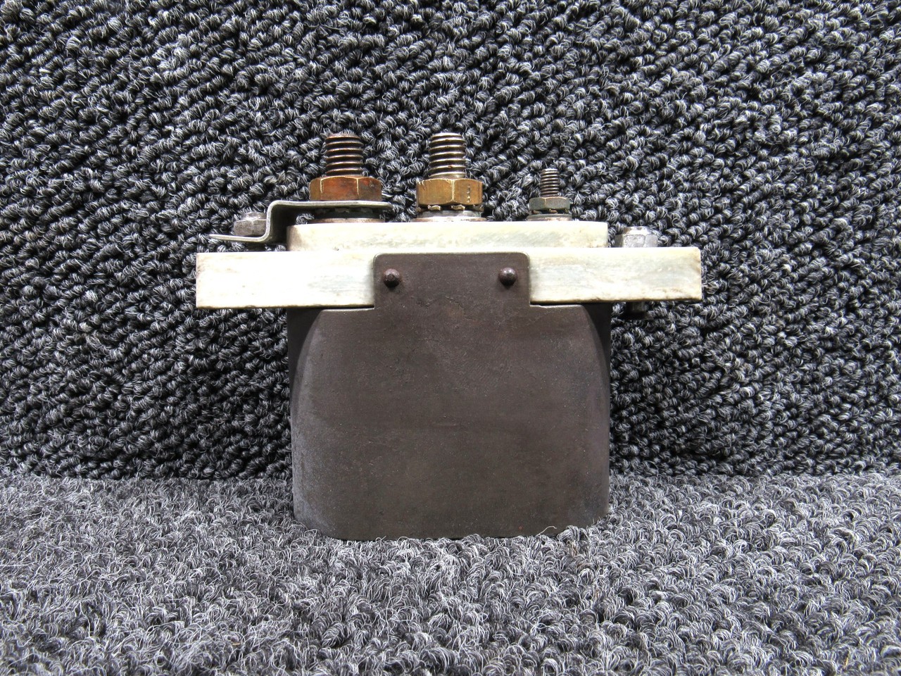 AN2552-3A Cessna 182H External Power Receptacle Assembly