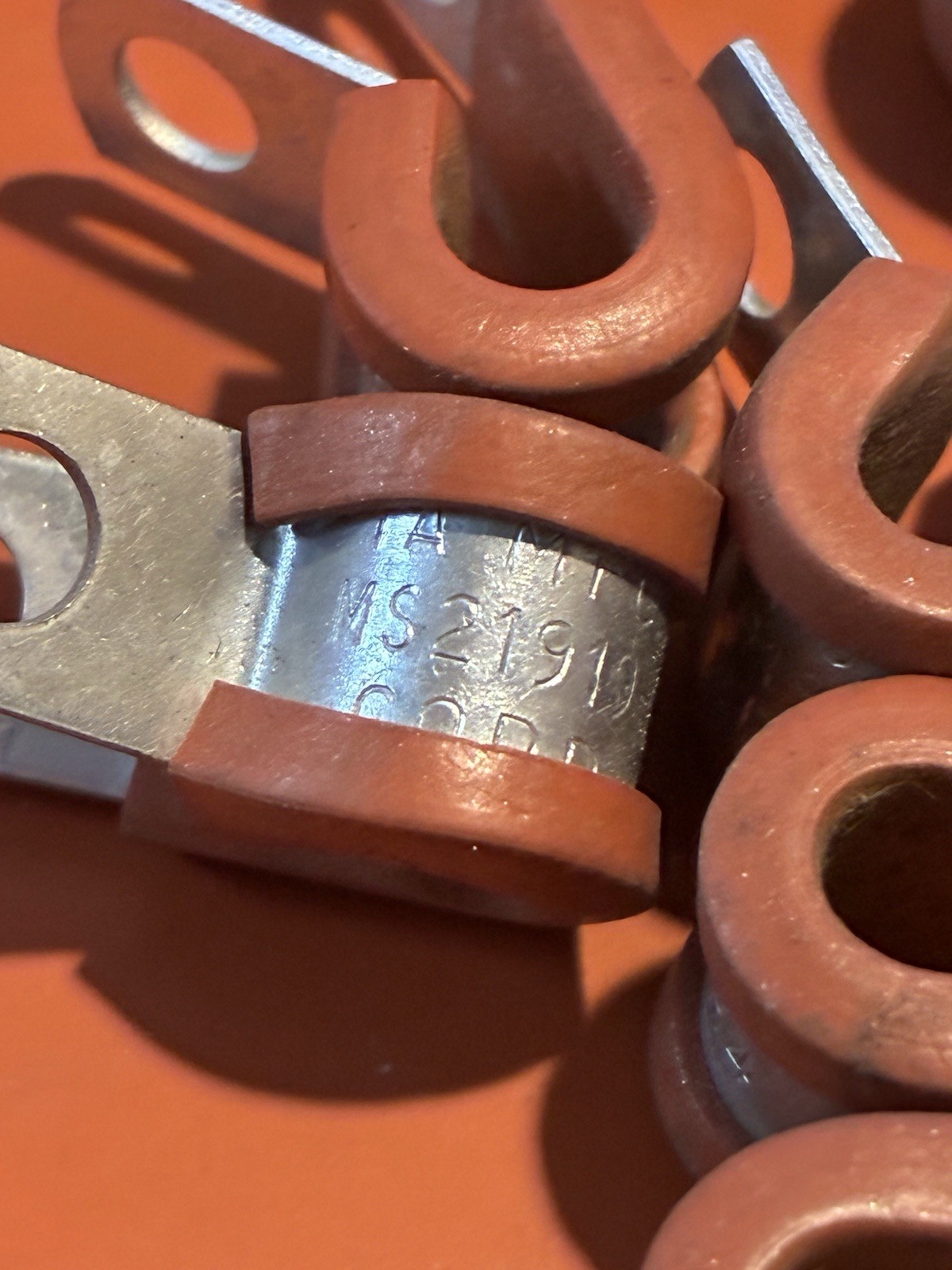 MS21919-H4 cushioned clamps Lot of 20 New old stock from Cessna Made in USA