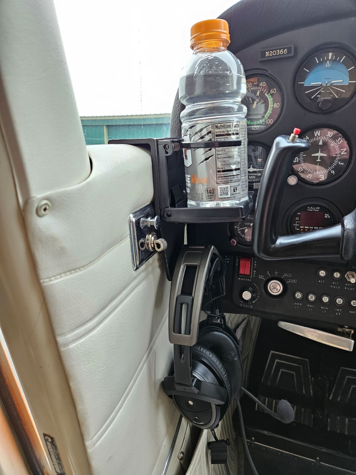 CESSNA 172 CUP HOLDER **WITH HEADSET HOLDER EXTENSION** – C thru Q Models