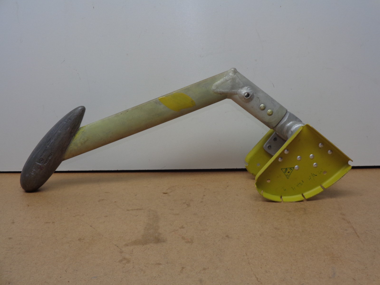 DE HAVILLAND DHC-2 BEAVER AILERON BALANCE WEIGHT ASSY C2WA128A NEW (LAST ONE)