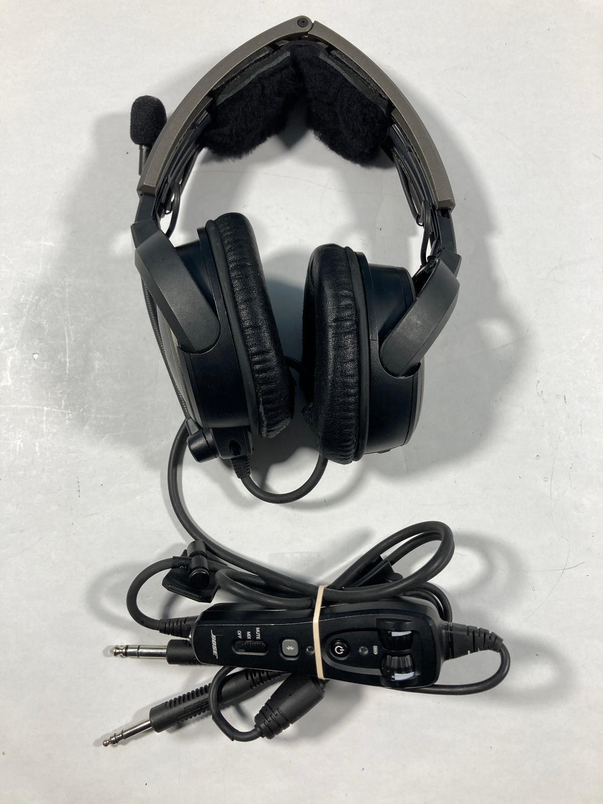 Bose A20 Aviation Headset Dual GA Plug with Bluetooth + Soft Case Used Condition