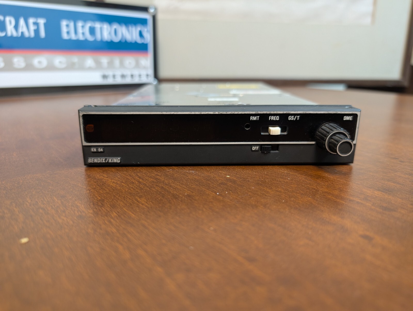 Bendix King KN 64 DME 14V / 28V PN 066-1088-00 With Rack – 30 Day Warranty