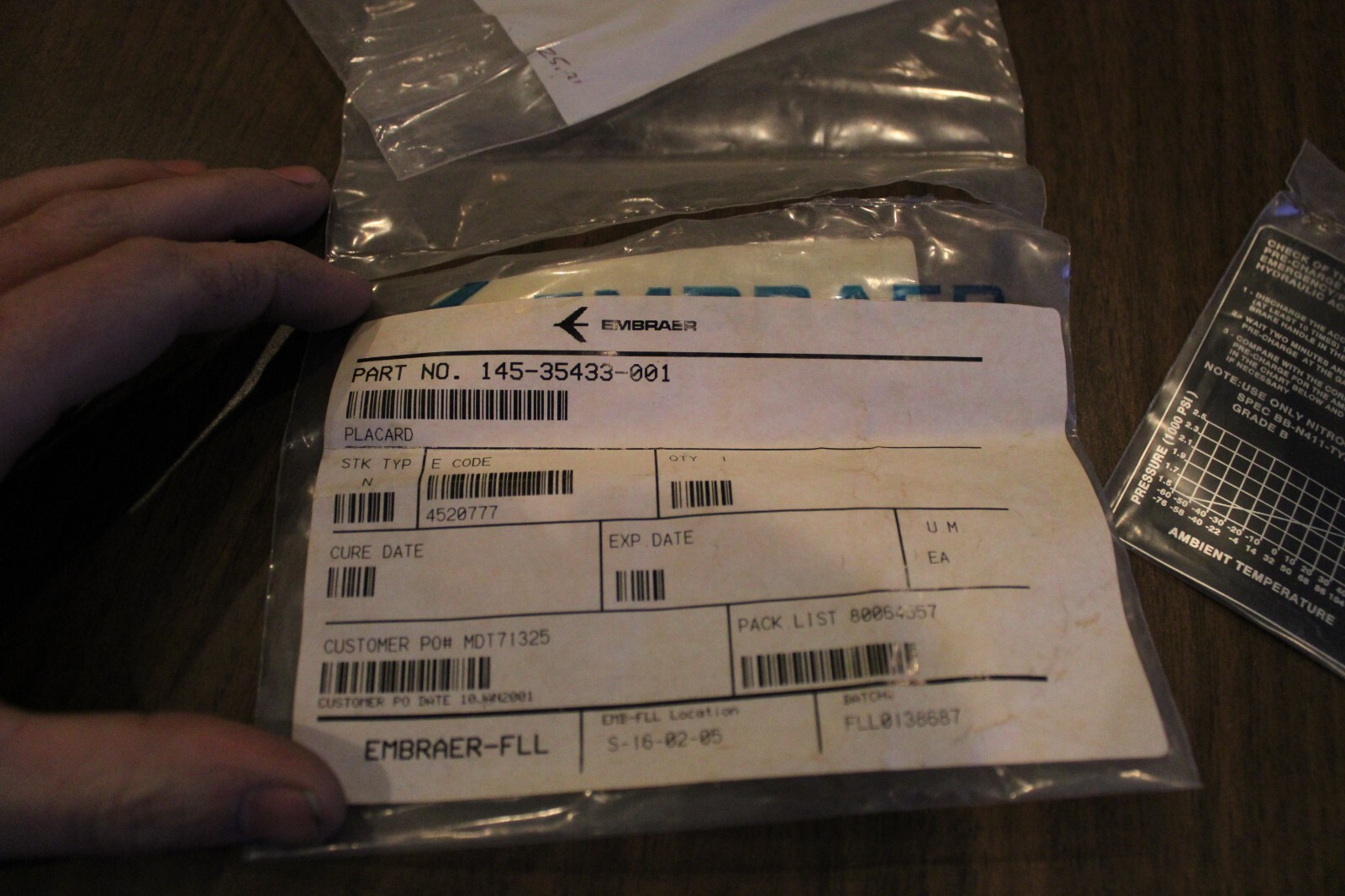 Embraer P/N 145-35433-001 Placard