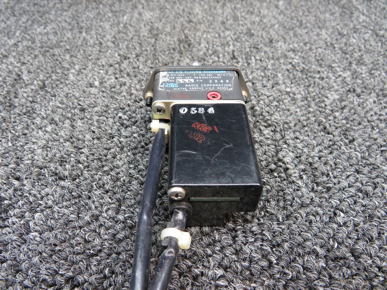 071-1242-05 King Radio KA-51B Radio Slaving Accessory (Broken Ears)
