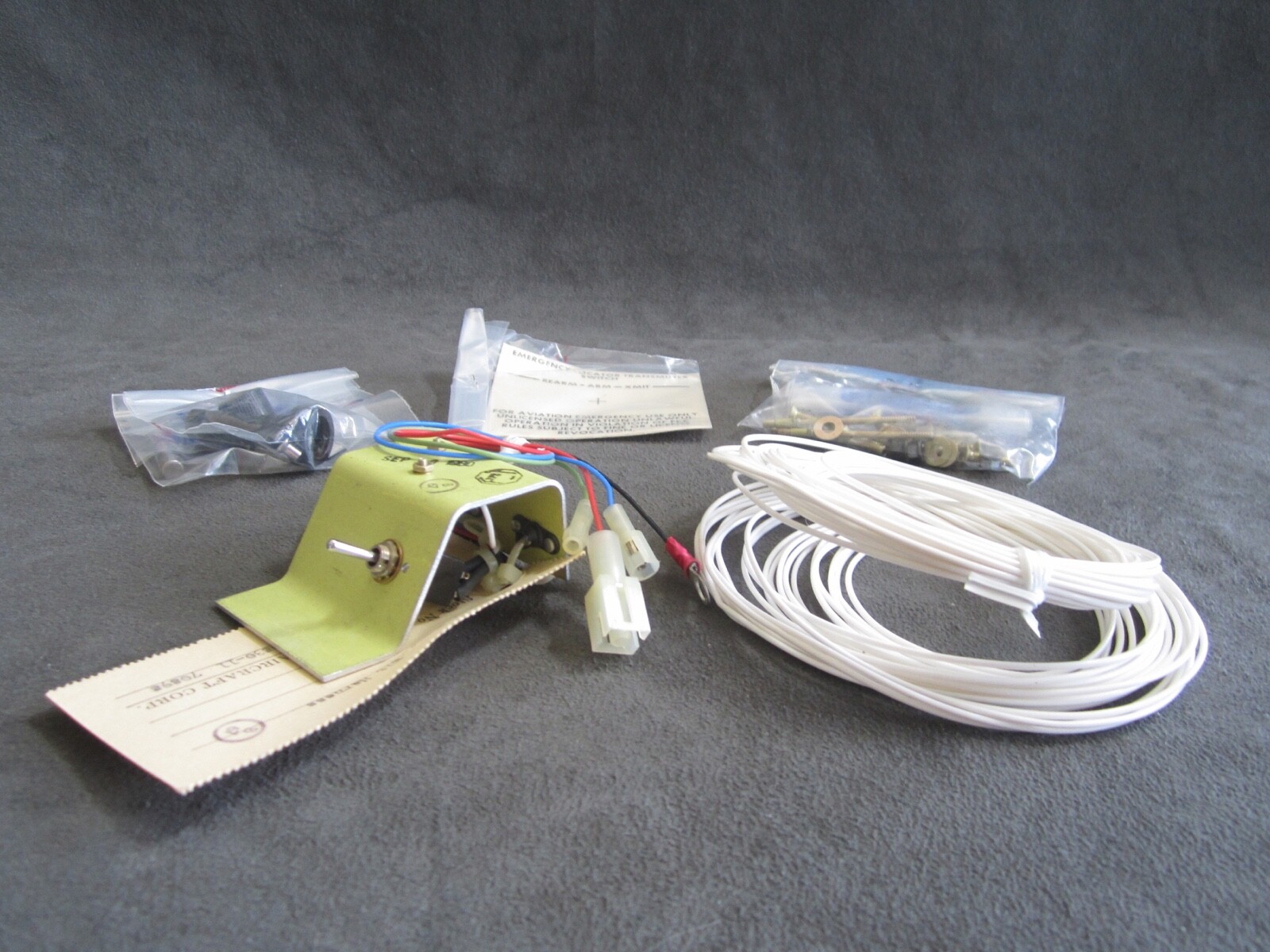 Beech Beechcraft ELT Switch Install Kit, P/N 101-3039-1 S, New Surplus