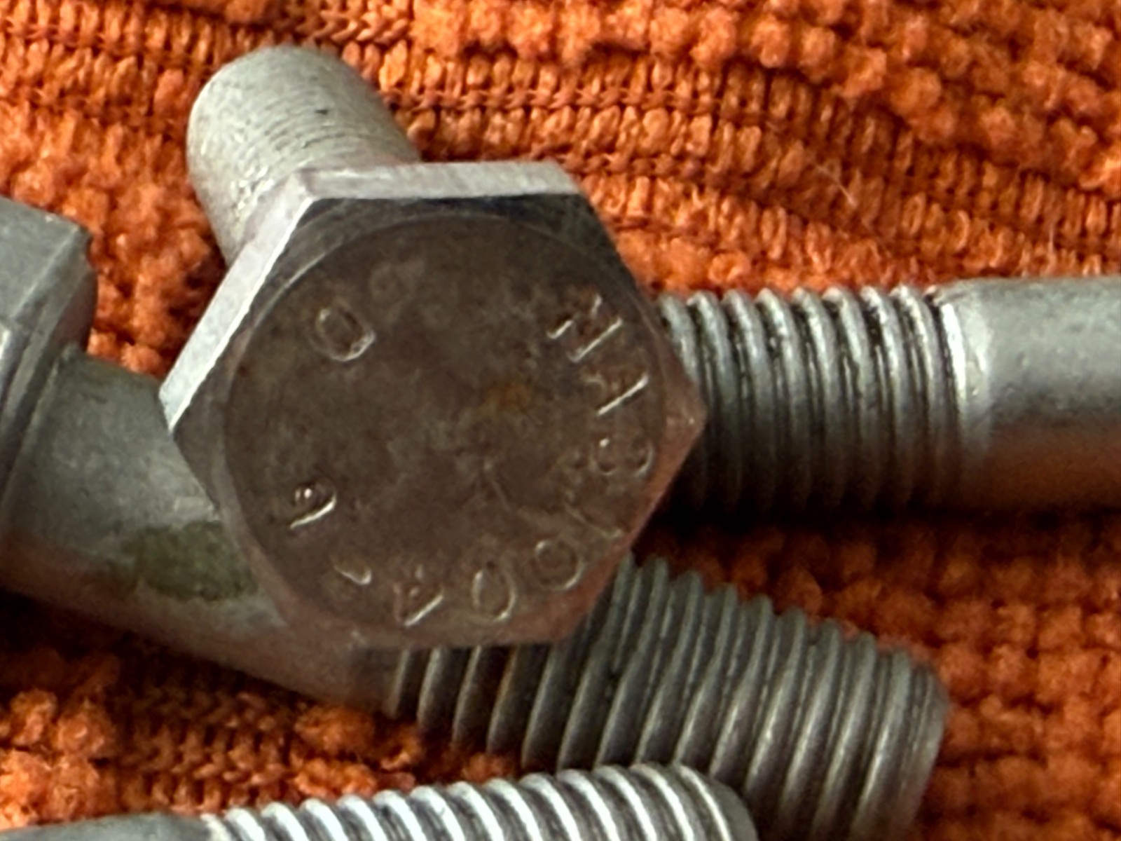 (1) Stainless Steel alloy Hex Head Bolt, 1/4-28 x .919″ NAS1104-6