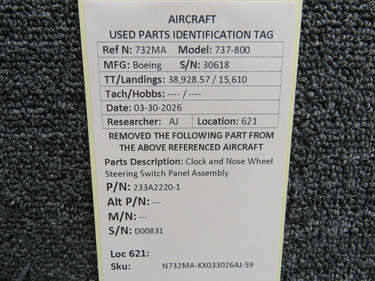 233A2220-1 Boeing 737-800 Clock and Nose Wheel Steering Switch Panel Assembly