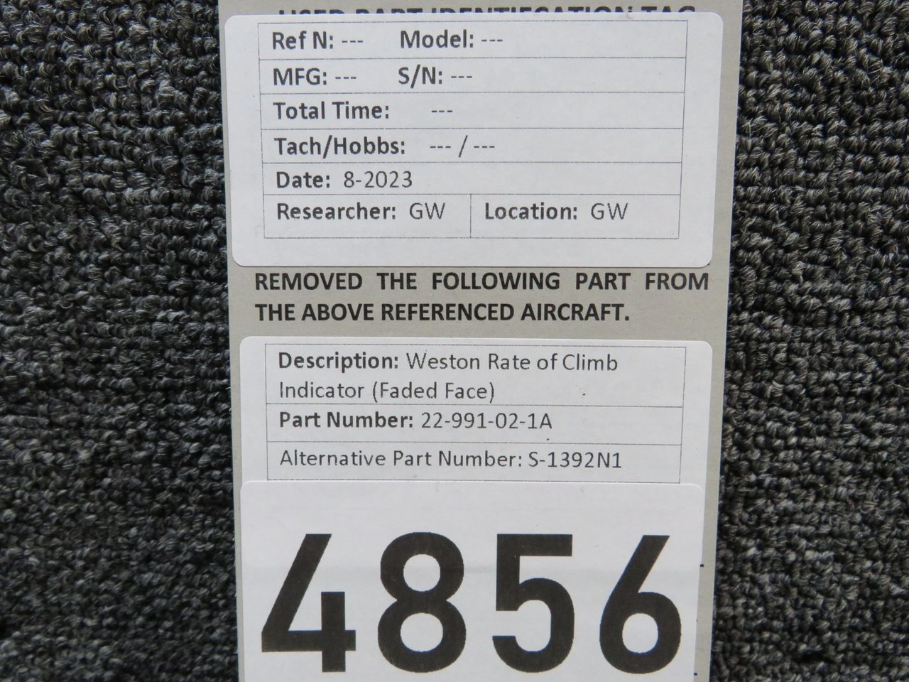 22-991-02-1A (Alt: S-1392N1) Weston Rate of Climb Indicator (Faded Face)