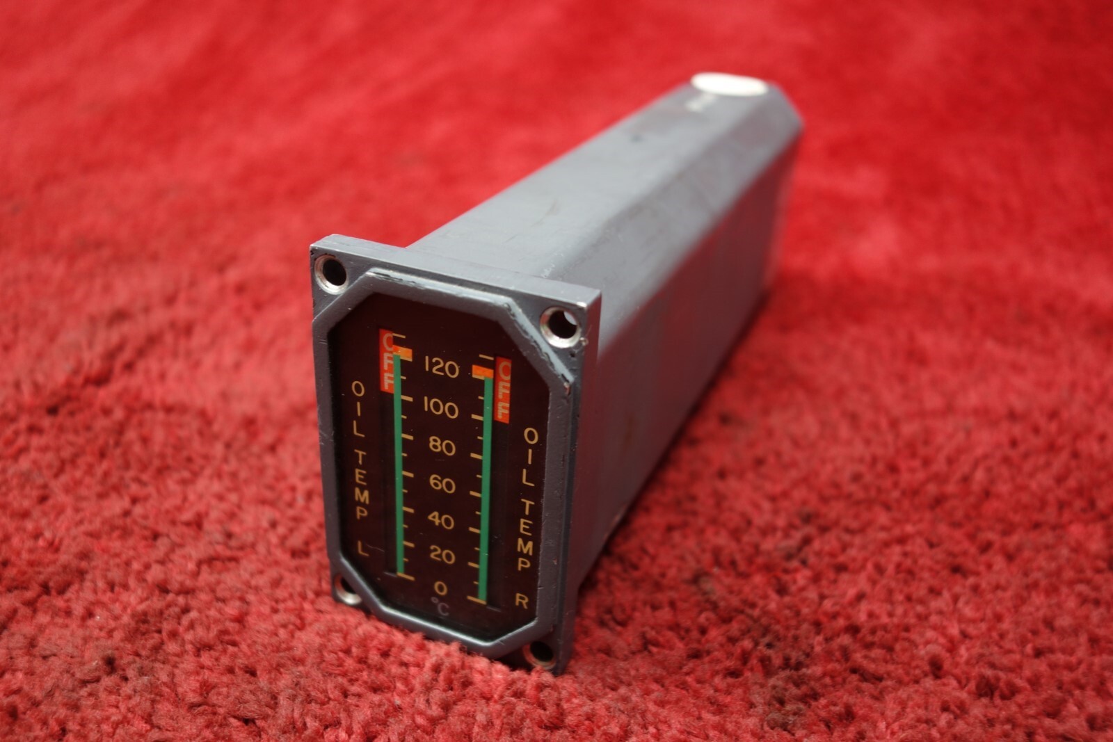 U.S. Gauge Oil Temperature Indicator 28V PN 9912147-11