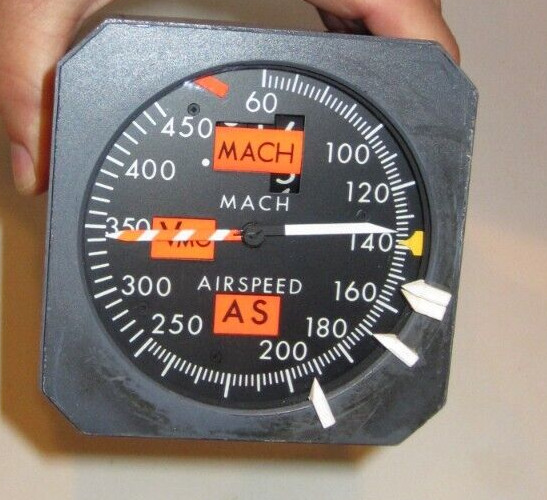 AIRCRAFT INDICATOR AIRBUS MACH SPEED INDICATOR 4 IN FACE SPERRY P/N 2594621-917