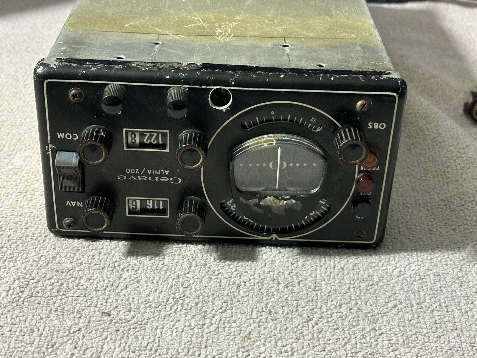 GENAVE ALPHA/200 NAV-COM AIRCRAFT RADIO – Untested Sold As Is For Parts